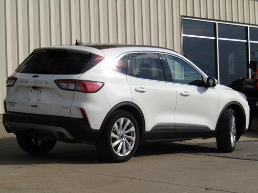 2021 Ford Escape Titanium