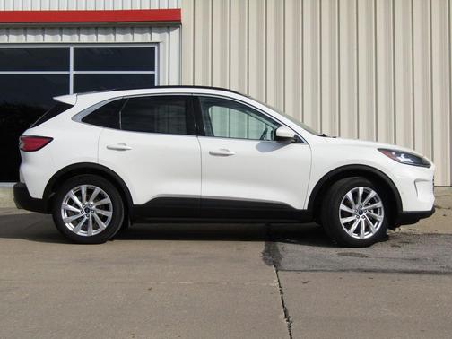 2021 Ford Escape Titanium