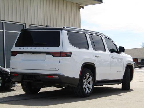 2022 Jeep Wagoneer Series II 4x4