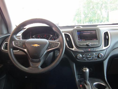 Silver Ice Metallic 2021 Chevrolet Equinox 1LT