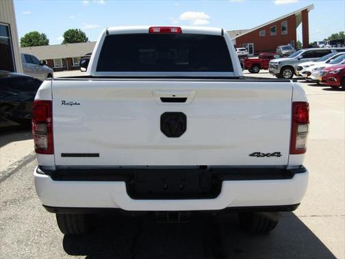 2022 RAM 2500 Big Horn Crew Cab 4x4 6'4' Box