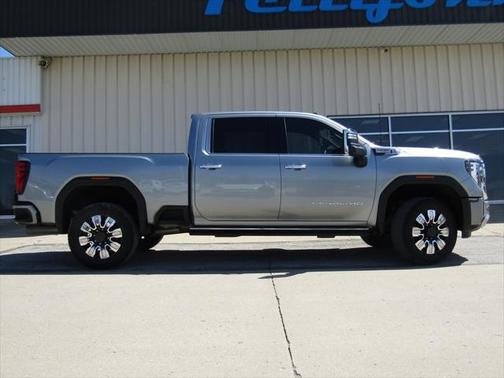 2024 GMC Sierra 2500 Denali