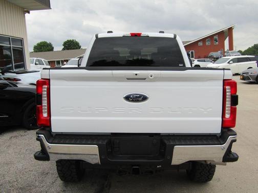 Oxford White 2026 Ford F-250 Lariat