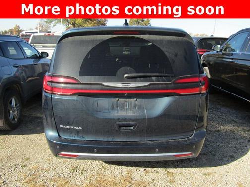 2025 Chrysler Pacifica L