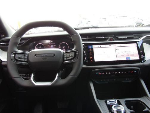 Bright White Clearcoat 2026 Jeep Cherokee Limited