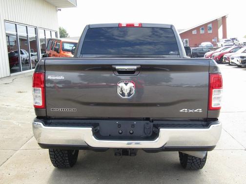 2019 RAM 2500 Big Horn Crew Cab 4x4 6'4' Box