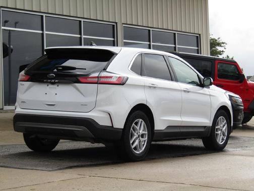 Oxford White 2023 Ford Edge SEL