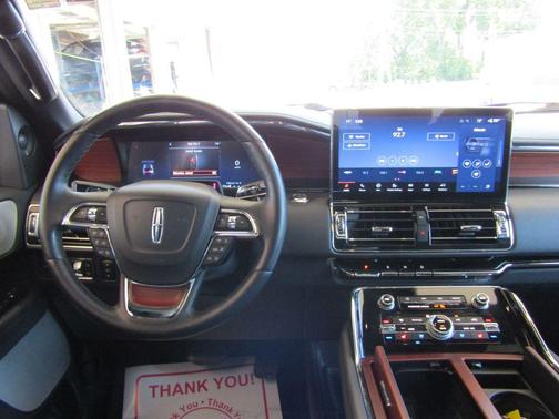 Starlight Gray Premium Colorant 2023 Lincoln Navigator Reserve