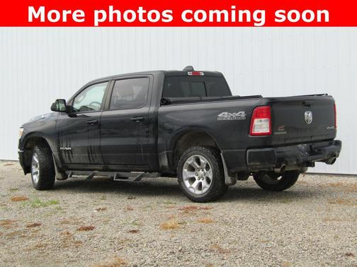 Diamond Black Crystal Pearlcoat 2021 RAM 1500 Big Horn/Lone Star