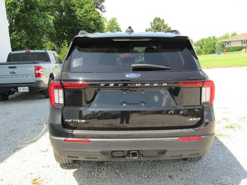 Agate Black Metallic 2025 Ford Explorer Active
