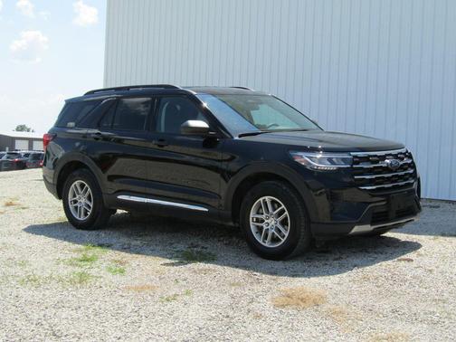 Agate Black Metallic 2025 Ford Explorer Active