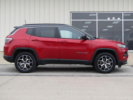 Red Hot Pearlcoat 2025 Jeep Compass Limited