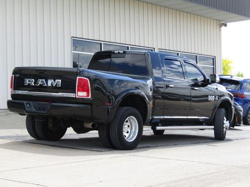 Brilliant Black Crystal Pearlcoat 2017 RAM 3500 Longhorn