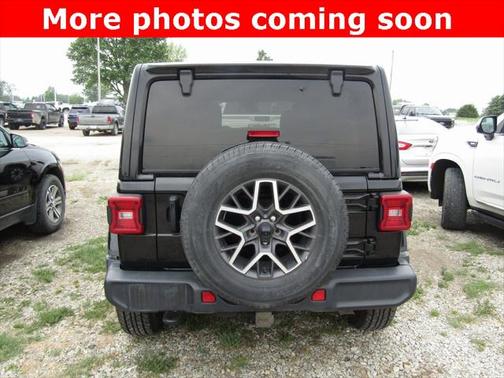 2024 Jeep Wrangler 4-Door Sahara 4x4
