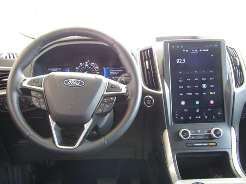 Star White Metallic Tri-Coat 2024 Ford Edge SEL