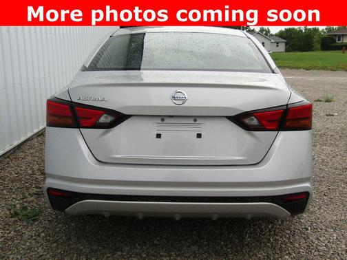 Brilliant Silver Metallic 2022 Nissan Altima S FWD