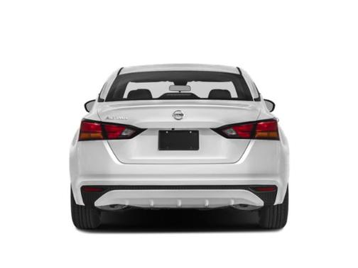 Brilliant Silver Metallic 2022 Nissan Altima S FWD