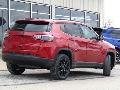Red Hot Pearlcoat 2026 Jeep Compass Latitude