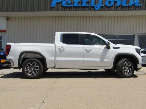 Summit White 2026 GMC Sierra 1500 SLE