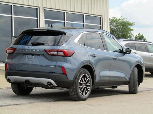 2025 Ford Escape PHEV SE