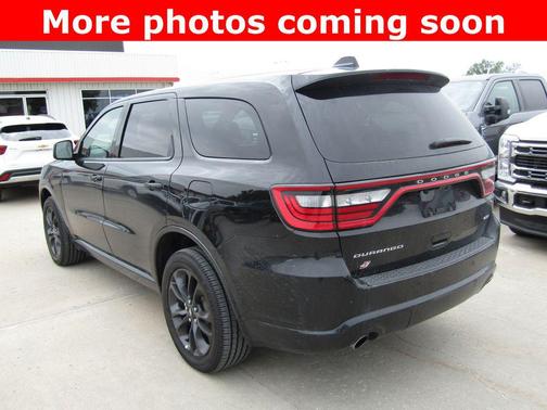DB Black Crystal Clearcoat 2026 Dodge Durango GT