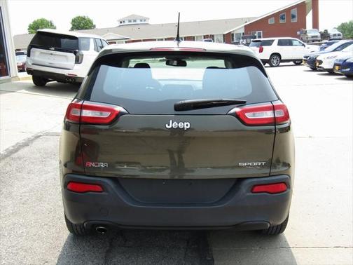 2015 Jeep Cherokee Sport