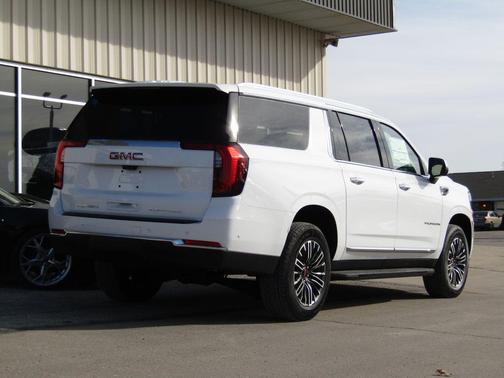 2026 GMC Yukon XL 4WD Elevation