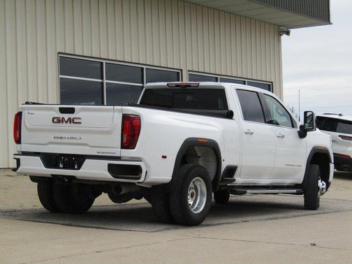 2023 GMC Sierra 3500 Denali