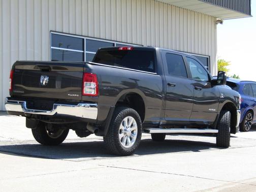 Granite Crystal Metallic Clearcoat 2023 RAM 2500 Big Horn Crew Cab 4x4 6'4' Box