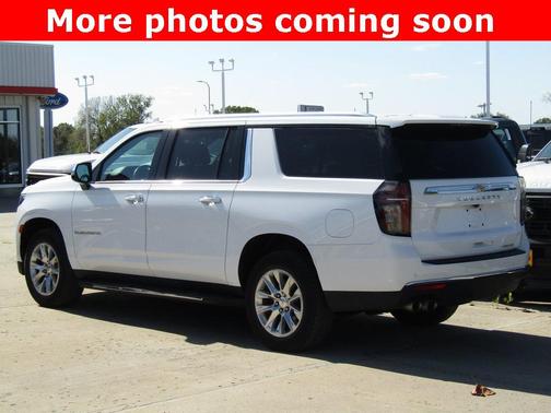 2023 Chevrolet Suburban Premier