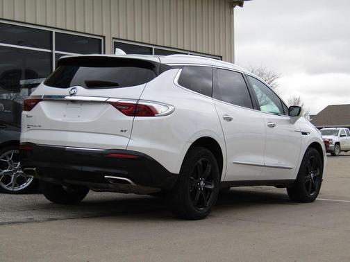 2024 Buick Enclave Essence AWD