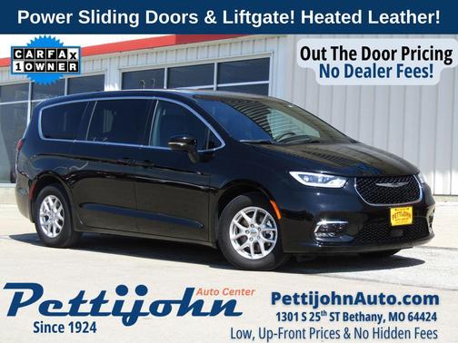 Diamond Black Crystal Pearlcoat 2025 Chrysler Pacifica L