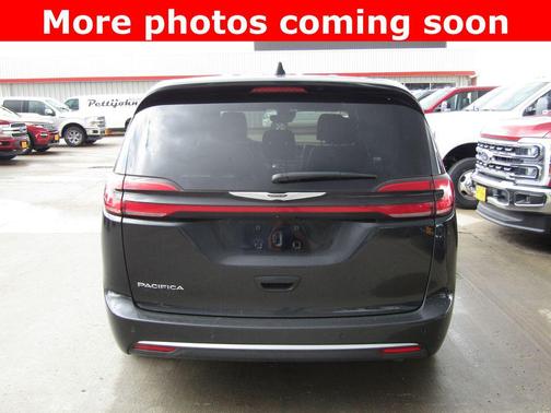 2025 Chrysler Pacifica L