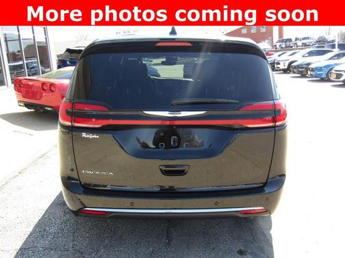 2025 Chrysler Pacifica L