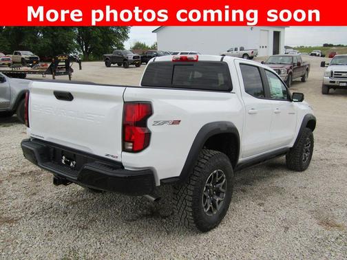 Summit White 2026 Chevrolet Colorado ZR2