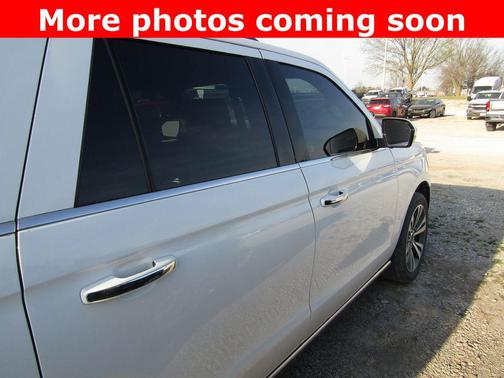 Star White Metallic Tri-Coat 2020 Ford Expedition Limited
