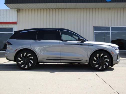 2025 Lincoln Nautilus Black Label