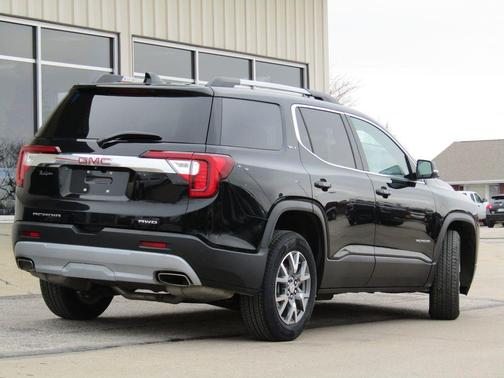 2023 GMC Acadia AWD SLT