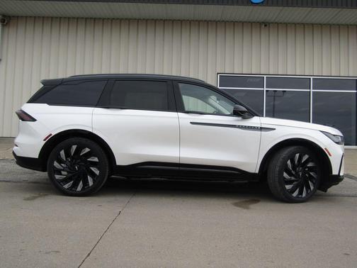 2026 Lincoln Nautilus Reserve