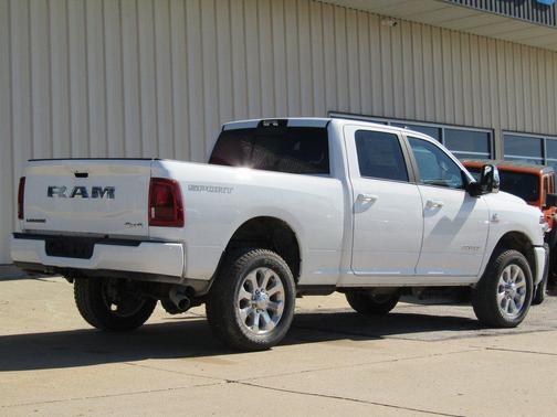 2025 RAM 2500 Laramie Crew Cab 4x4 6'4' Box