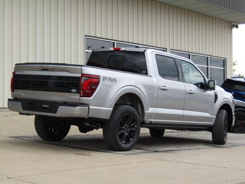 Iconic Silver Metallic 2026 Ford F-150 Platinum