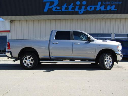 2022 RAM 2500 Big Horn Crew Cab 4x4 6'4' Box