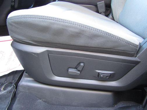 2022 RAM 2500 Big Horn Crew Cab 4x4 6'4' Box