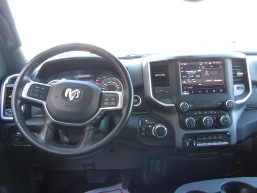 2022 RAM 2500 Big Horn Crew Cab 4x4 6'4' Box