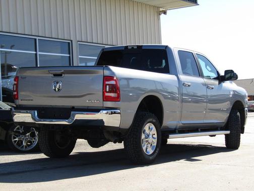 2022 RAM 2500 Big Horn Crew Cab 4x4 6'4' Box