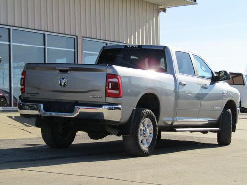 2020 RAM 2500 Big Horn Crew Cab 4X4 6'4' Box