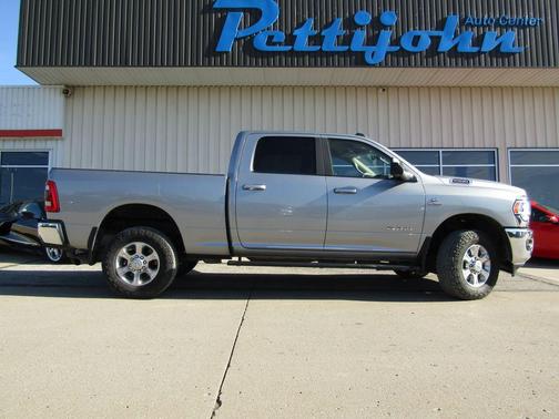 2020 RAM 2500 Big Horn Crew Cab 4X4 6'4' Box