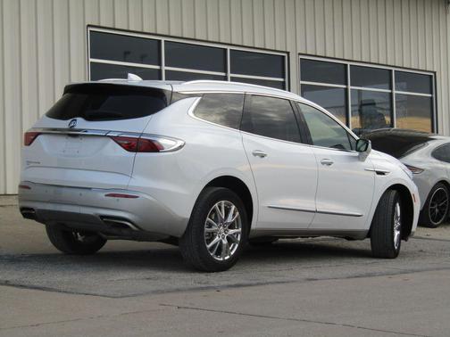 2023 Buick Enclave Premium AWD