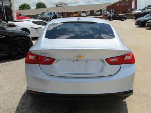 Arctic Blue Metallic 2018 Chevrolet Malibu LT