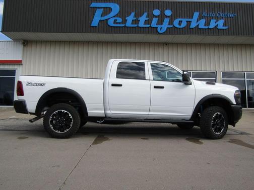 Bright White Clearcoat 2026 RAM 2500 Warlock Crew Cab 4x4 6'4' Box